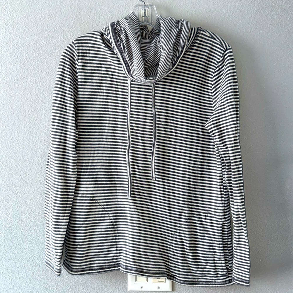 Horny Toad- Women’s sweatshirt/Hoodie w/kangaroo pockets-SZ M